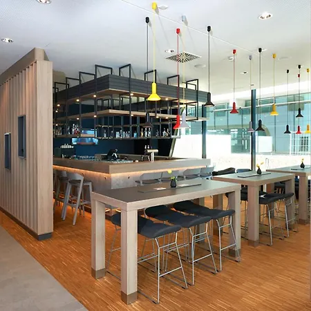 Express & - Basel - By Ihg Aparthotel 3*